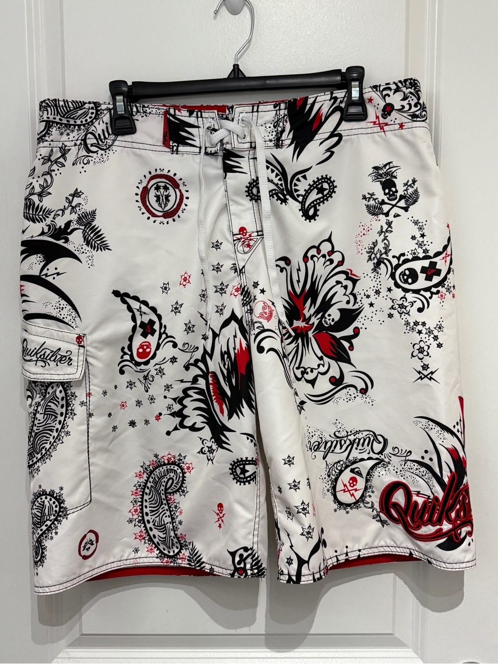 Y2K Quiksilver board Shorts with Black & Red Paisley Graphic RARe design